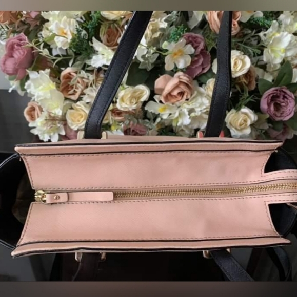 Authentic KATE SPADE Cedar Street Small Hayden Leather Satchel - Picture 5 of 7